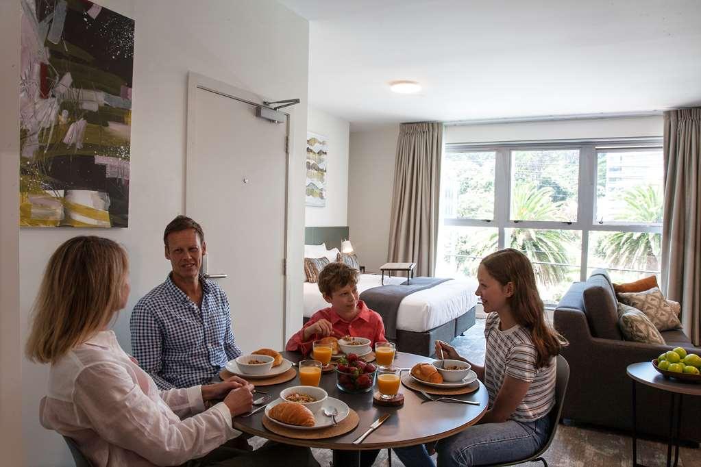 ולינגטו Sojourn Apartment Hotel - Riddiford מסעדה תמונה